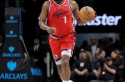 足球直播-哈登生涯109次至少30+10助 NBA历史第2 仅次于大O的227次